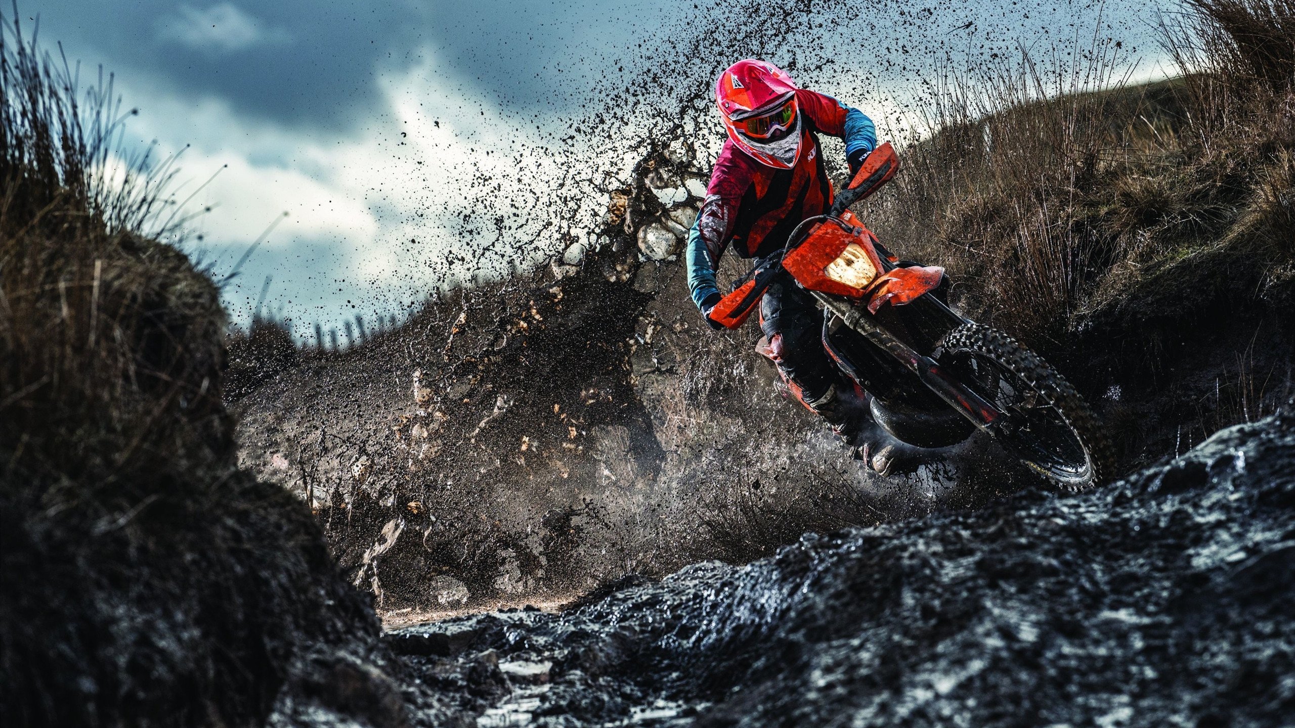 开云体育登录-美加墨世界杯之夜,巴雷拉,那个用节奏切开喧嚣的孤独者 第2张 开云体育登录-美加墨世界杯之夜,巴雷拉,那个用节奏切开喧嚣的孤独者 第2张