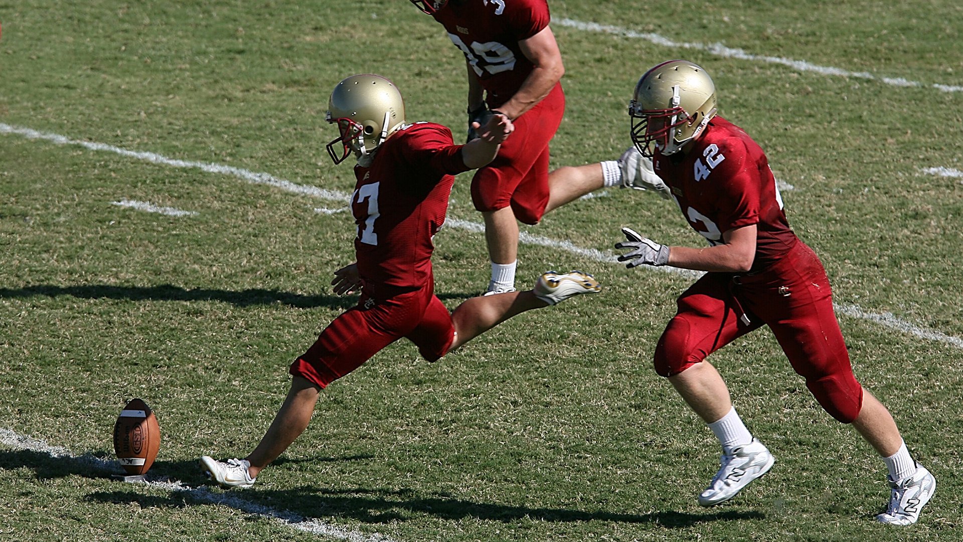 开云体育官方网站-萨拉赫里程碑之夜，塞维利亚一波流带走雷恩，足球场上的时间魔法  第2张